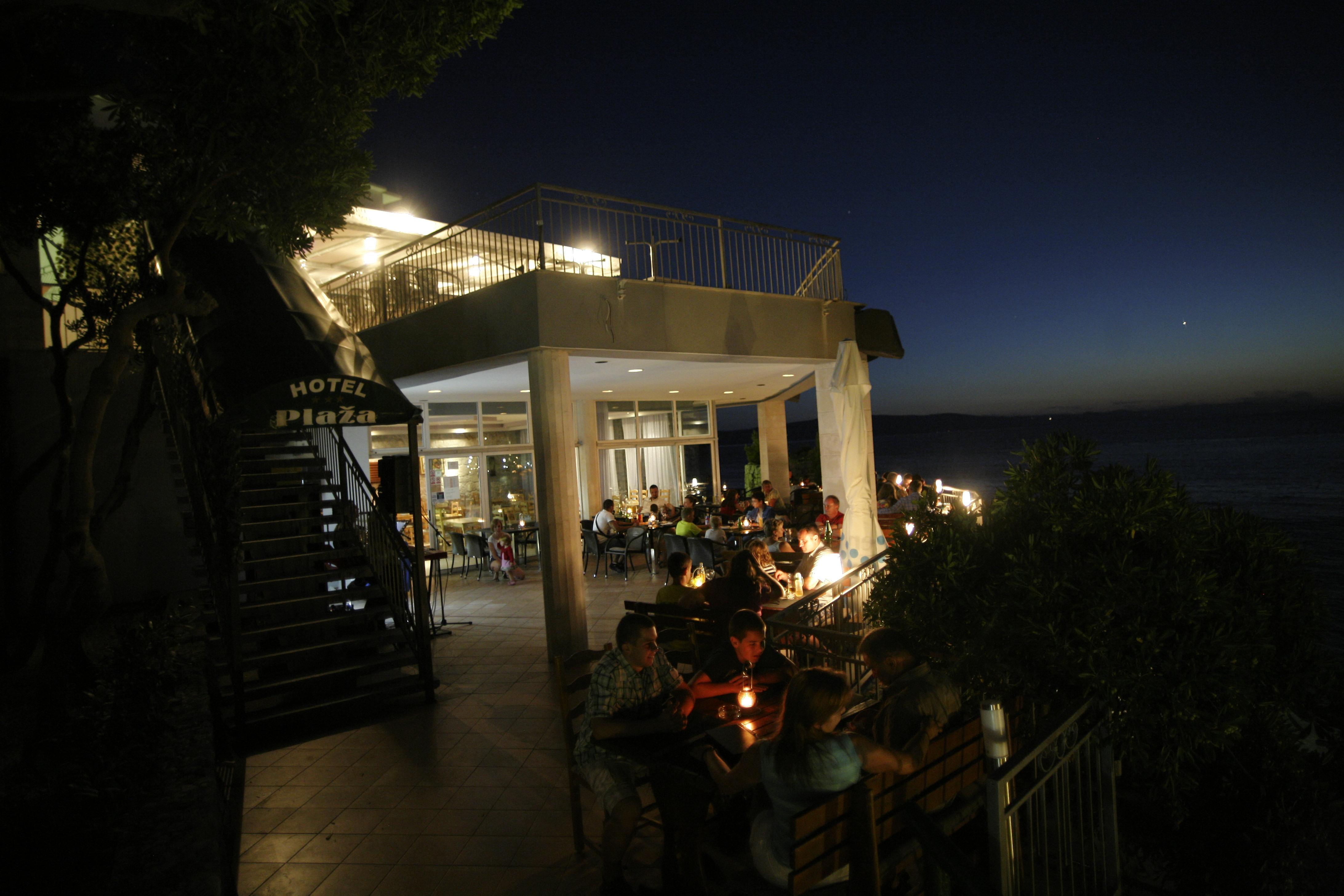 Beach Hotel Hotel 3*