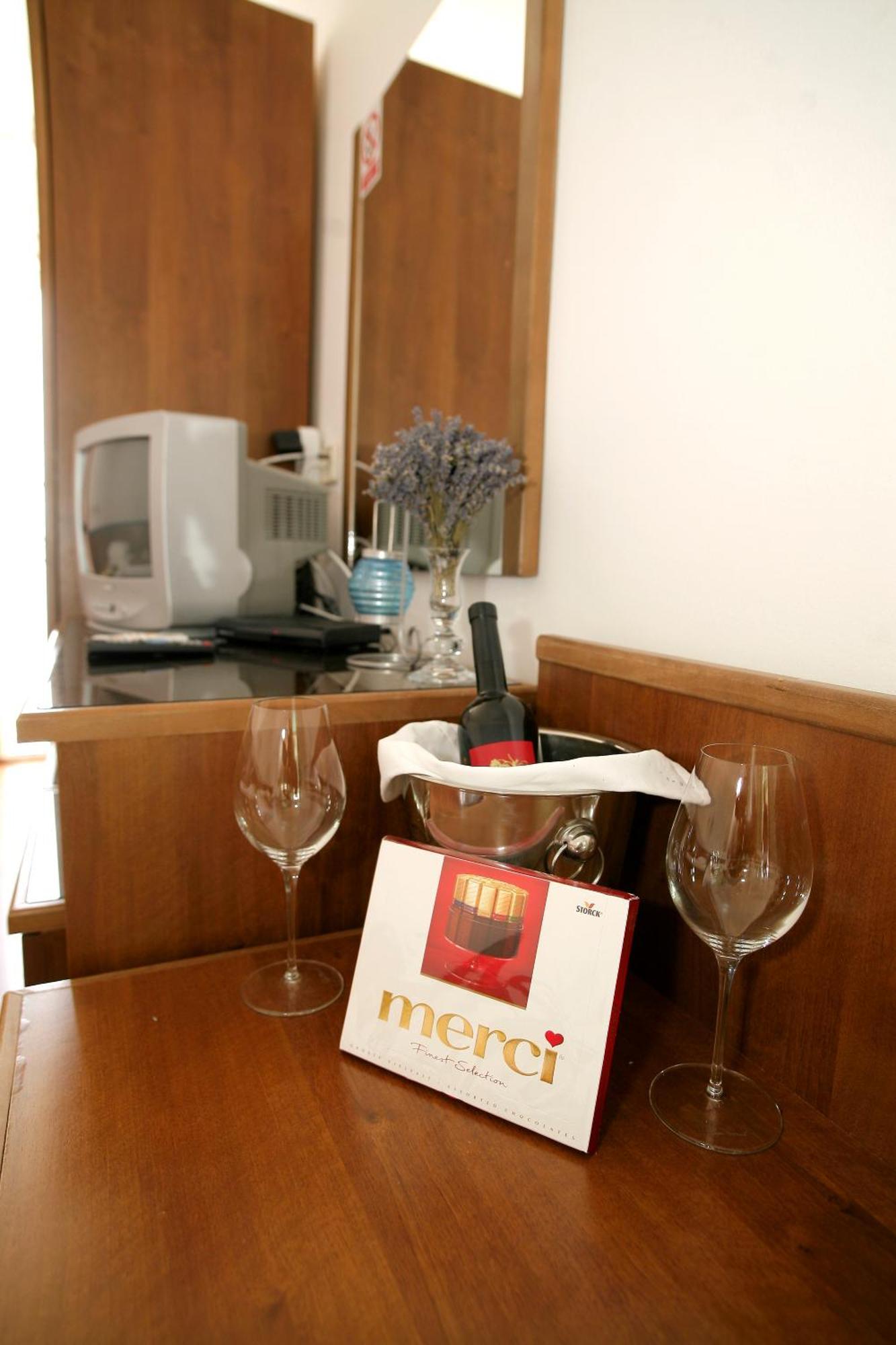 Beach Hotel Hotel 3*