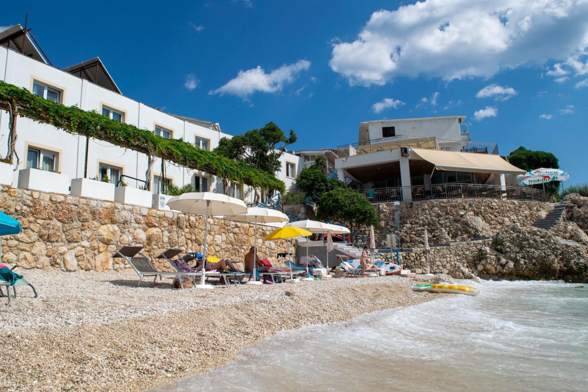 Beach Hotel 3*